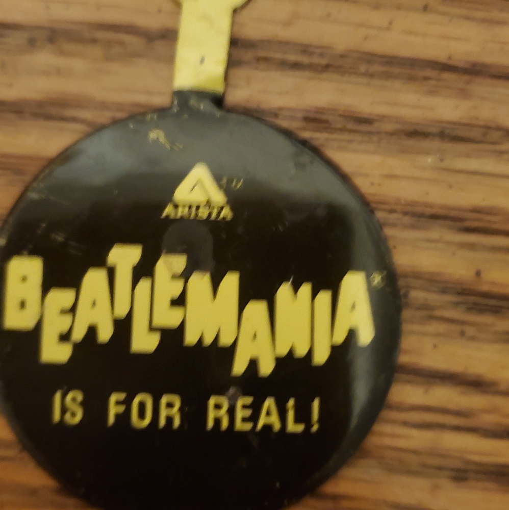 1978 BEATLES 'BEATLEMANIA IS FOR REAL!' Arista Records Promo Button Pocket Pin
